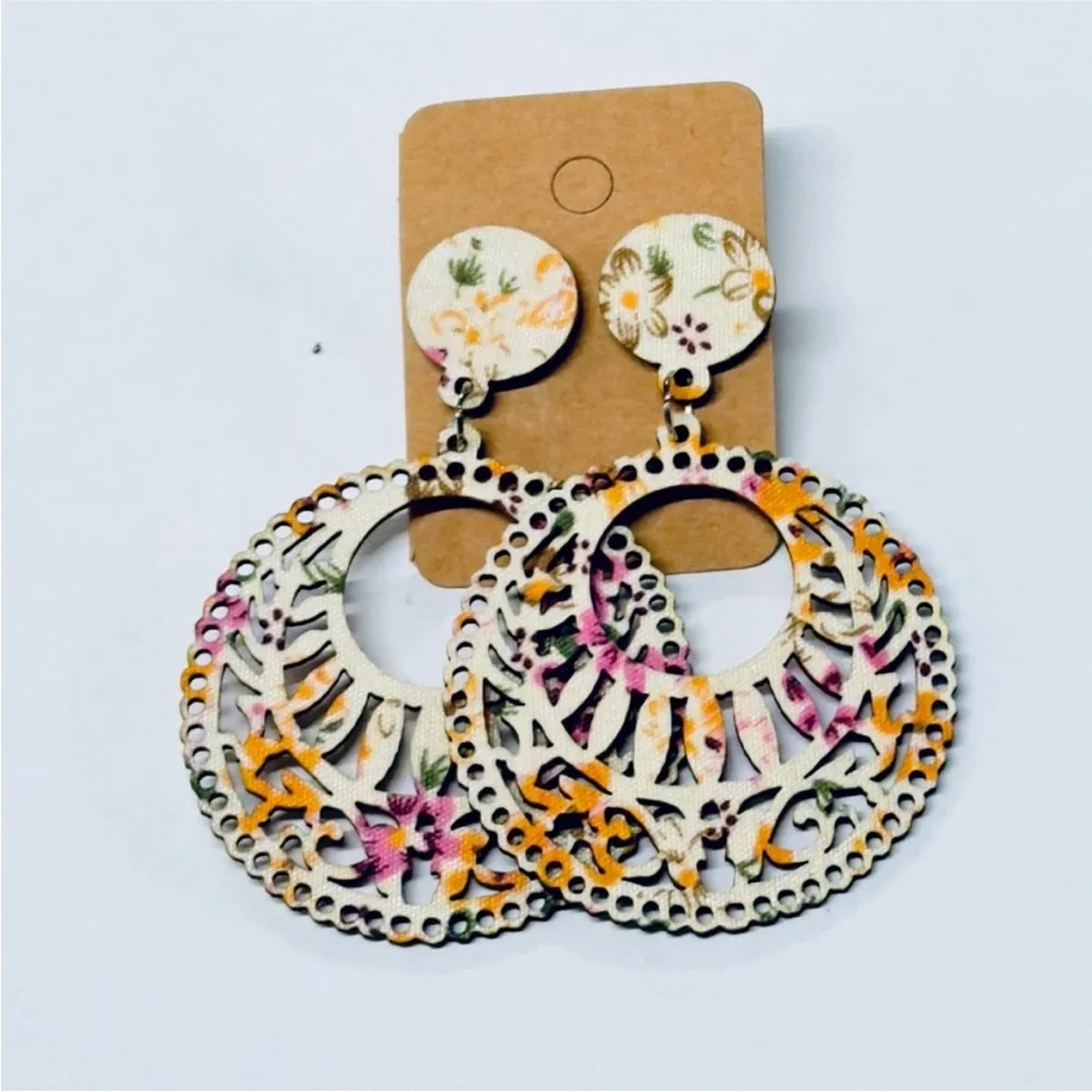 UNBRANDED Retro And Whimsical BOHEMIAN Floral Print WOODEN Dangle Earrings